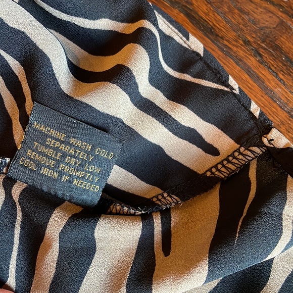 IMAN Black and Tan Animal Print Wrap Front Cold Shoulder Blouse. Like New! - Picture 4 of 6